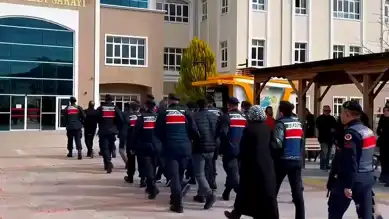 FETÖ'ye "Kıskaç" Operasyonu: 24 Tutuklama
